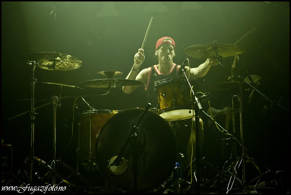 Deadbyapril 1001watt 15 (5)